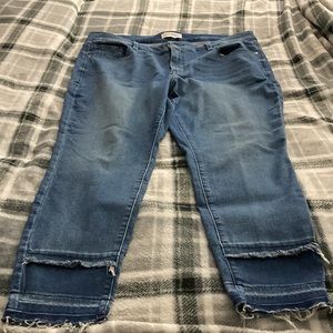 Lane Bryant Denim Jeans Size 18. 78% Cotton 15% Polyester and 7% Spandex.